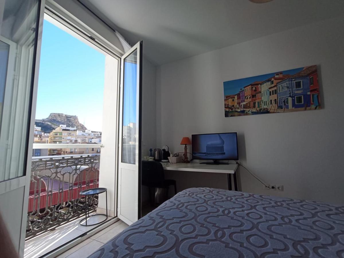 Room With Private Bathroom And Balcony Nearby The Mercado Central, Center And Beach Alicante Exterior photo