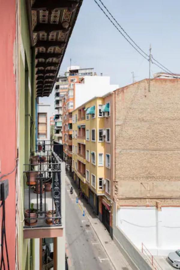 Room With Private Bathroom And Balcony Nearby The Mercado Central, Center And Beach Alicante Exterior photo